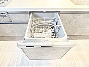 面倒なお片づけは食洗機にお任せ！家事の負担が減って、時間にも気持ちにもゆとりができます。