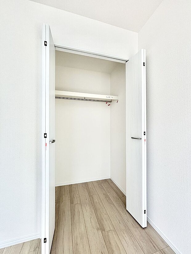 たっぷりの収納スペースで快適に暮らせそう 