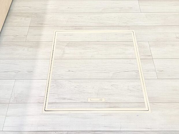 床下収納付き!日用品・非常用品の収納にも大活躍。