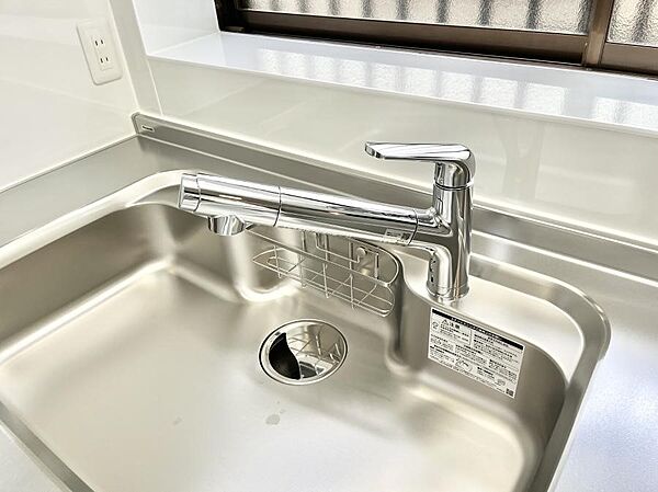 浄水器一体型のキッチンで洗い物用・料理用と切り替え簡単！