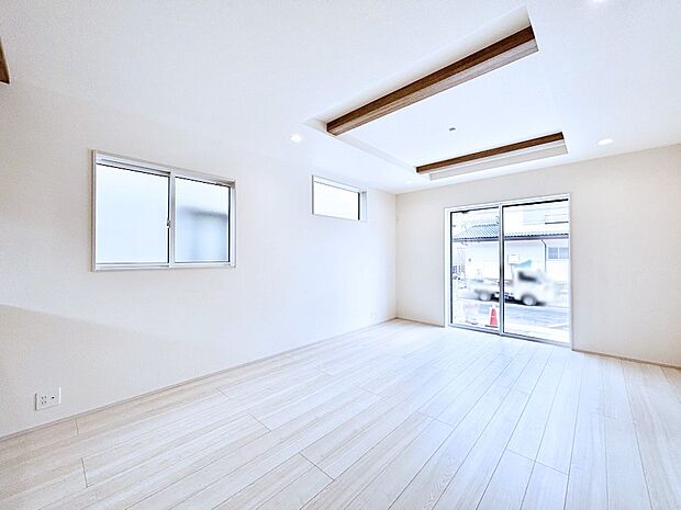 立体的な奥行きがある折上天井。開放的な空間を演出できます。  