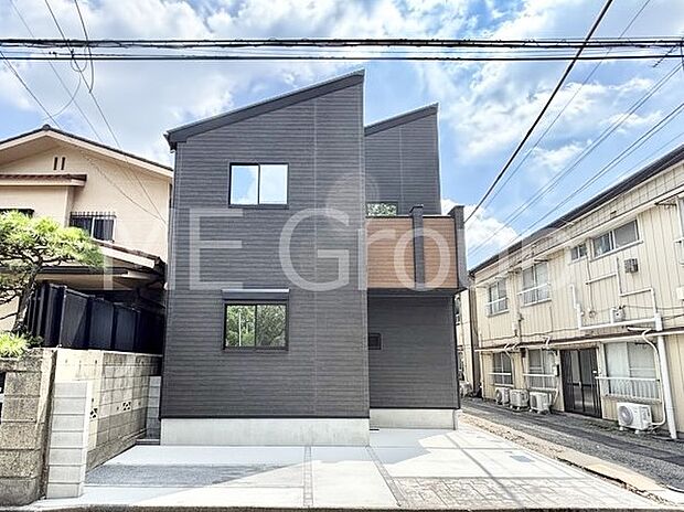 たっぷりの陽光と開放感に包まれる明るい住まい