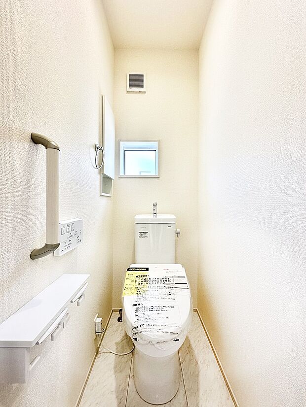 トイレは1階と2階それぞれに配置されていてとても便利です。