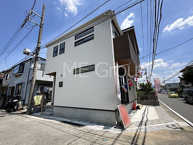 たっぷりの陽光と心地よい風が舞い込む住まい