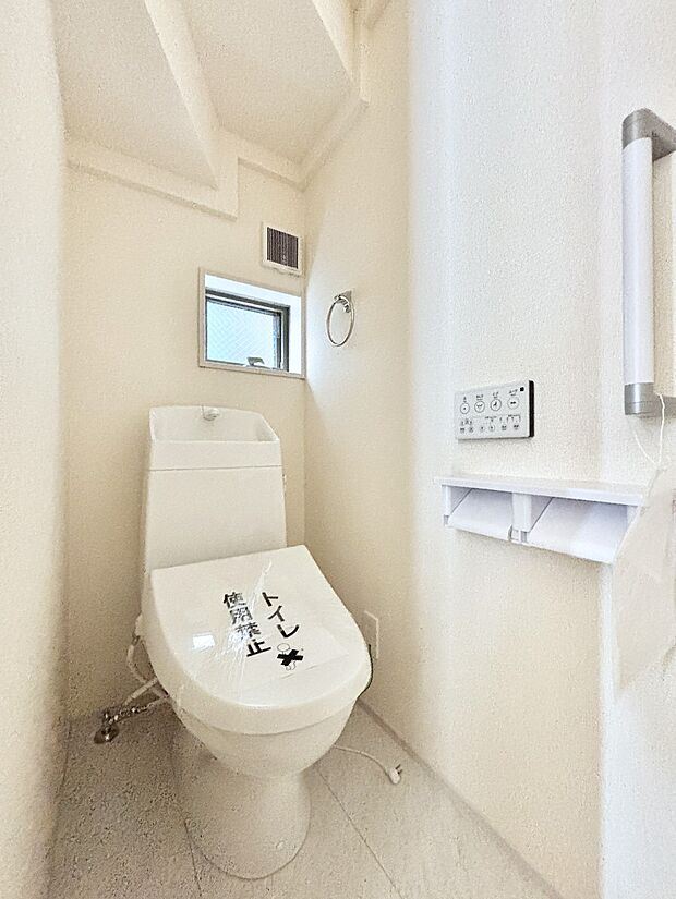 トイレは1階と2階それぞれに配置されていてとても便利です。 