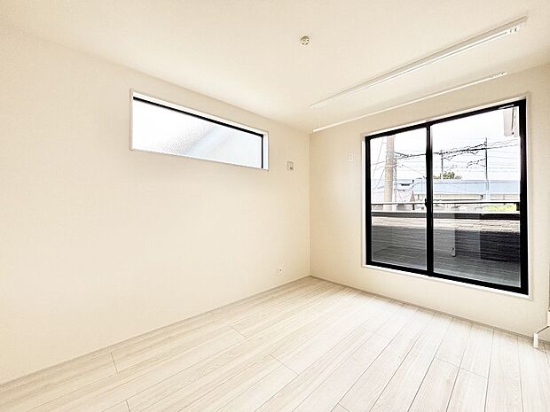 子ども部屋にぴったりの明るい空間。