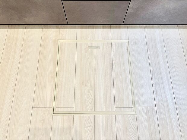 床下収納付き!日用品・非常用品の収納にも大活躍。
