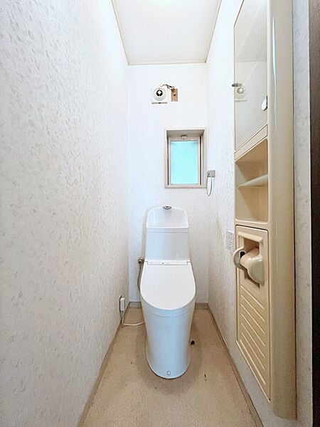 トイレは温水洗浄機能付き