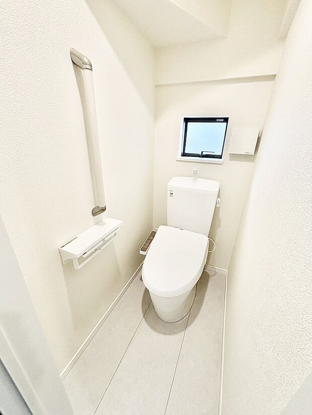 トイレは温水洗浄機能付き