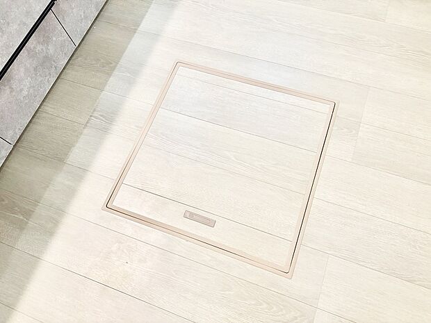 床下収納付き！日用品・非常用品の収納にも大活躍。