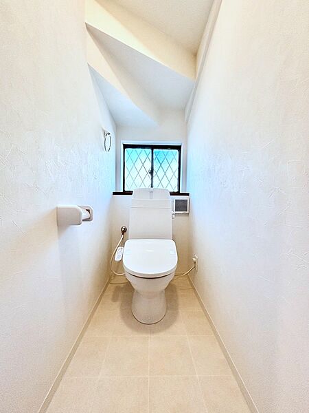トイレは温水洗浄機能付き