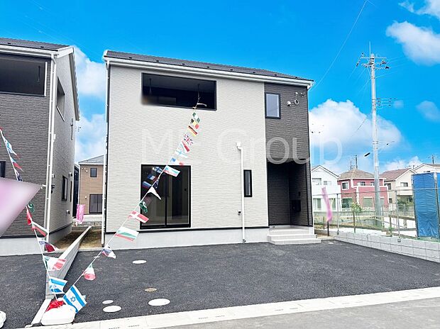 溢れる陽光でご家族の笑顔も輝く