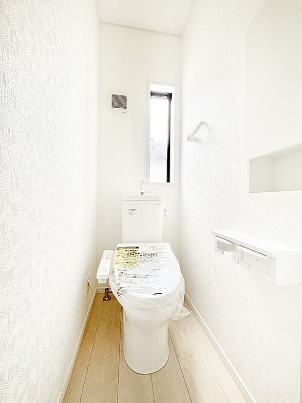 トイレは安心の2箇所！朝のバタバタも一安心です。 