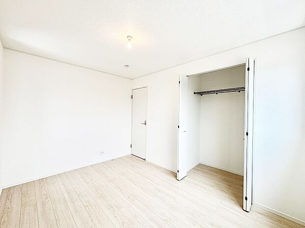 収納が充実しているので居住スペースを広々使えます