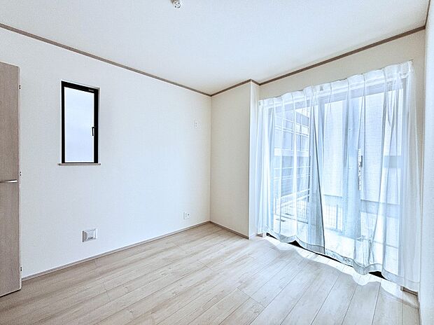 爽やかな日差しがお部屋全体を優しく包み込んでくれます