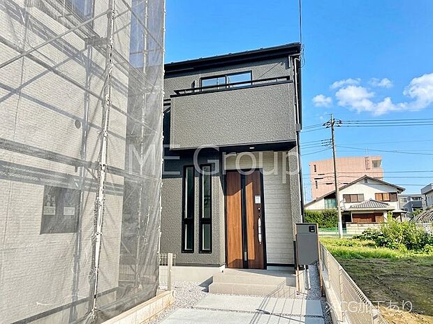 奥まった地形は、車道に面しておらず、静かでプライベート感を味わえる立地です。
