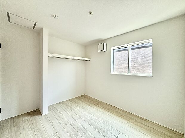子ども部屋にぴったりの明るい空間。