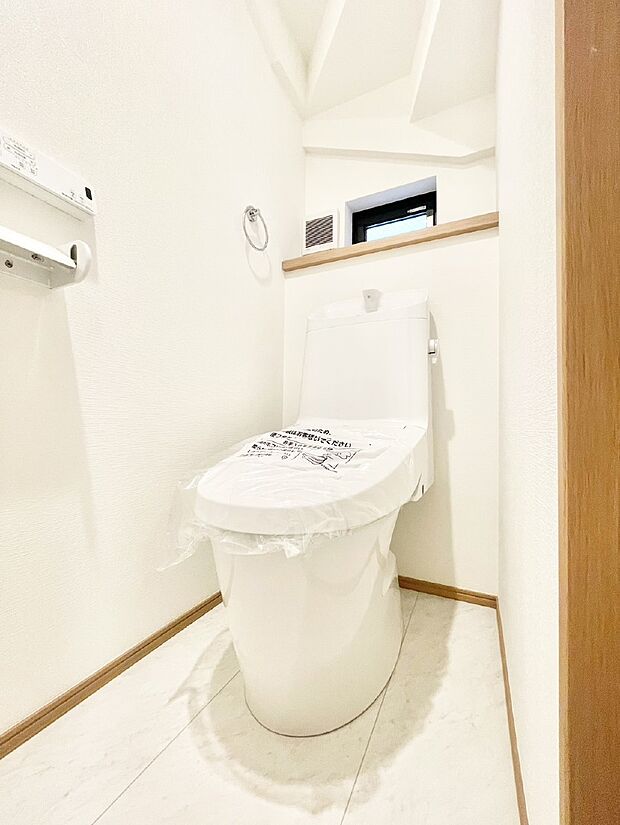 トイレは安心の2箇所!朝のバタバタも一安心です。