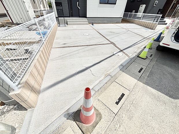 目の前が駐車場だと雨の日も大量にお買い物をした時も便利ですね