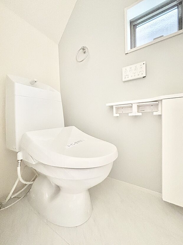 トイレは安心の2箇所！朝のバタバタも一安心です。 