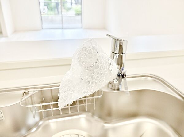 いつでも清潔なおいしいお水を。一つの水栓で水道水と浄水を使い分け。