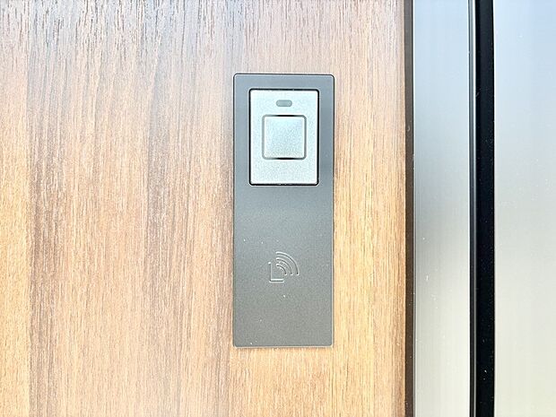 ラクラク開錠!スマートコントロールキー。