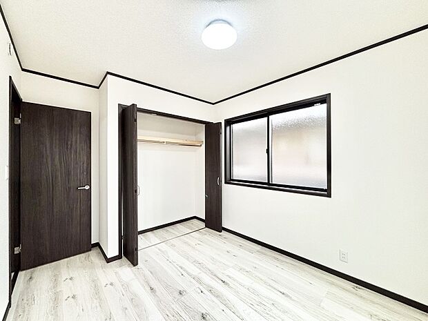 子供部屋にもおすすめな収納スペースたっぷりの居室