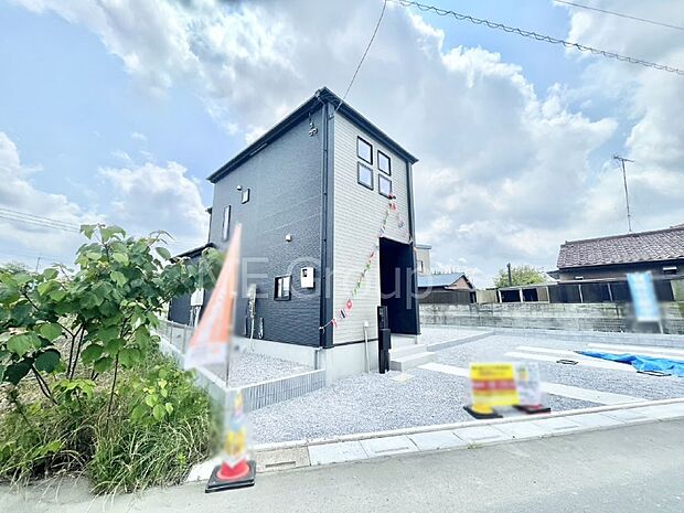 洗練された外観、上質な住空間が広がる室内は永く安心して過ごせる住居です。