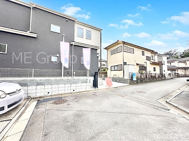 前面道路はきちんと整備されています