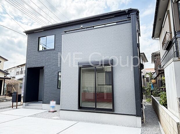 たっぷりの陽光と心地よい風が舞い込む住まい