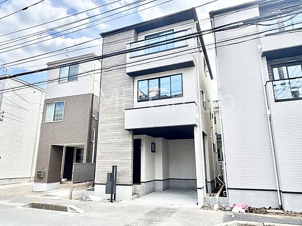 溢れる陽光でご家族の笑顔も輝く