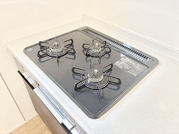 三口ガスコンロでお料理が一気にはかどりそう。