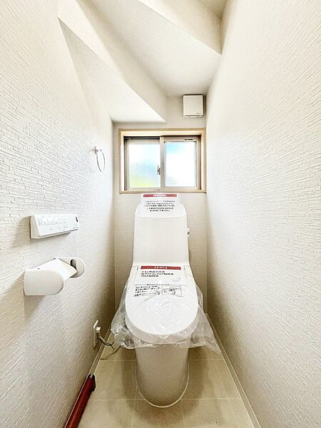 トイレは温水洗浄機能付き