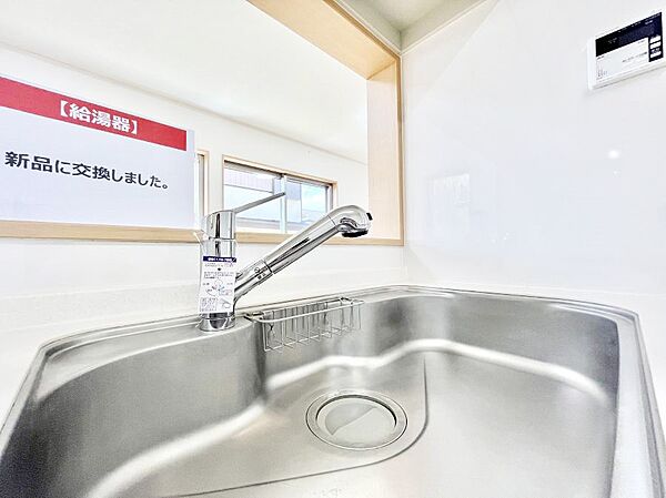 いつでも清潔なおいしいお水を。一つの水栓で水道水と浄水を使い分け。