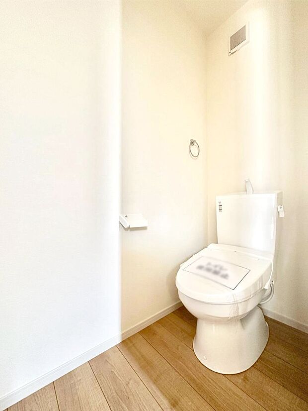 トイレは1階と2階それぞれに配置されていてとても便利です。 