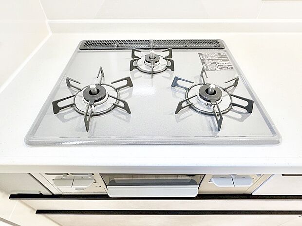 三口ガスコンロでお料理が一気にはかどりそう。