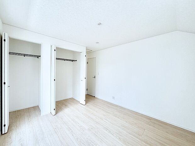 子供部屋にもおすすめな収納スペースたっぷりの居室