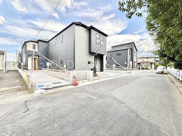 前面道路はきちんと整備されています