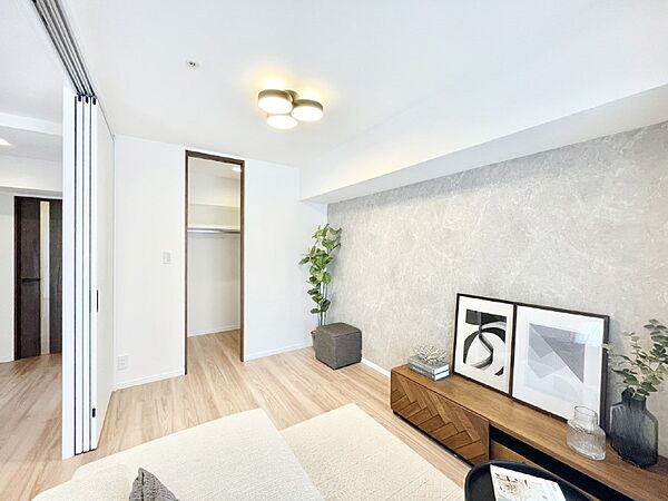 スッキリとした快適空間に！WIC付きのお部屋でゆったり寛げます。
