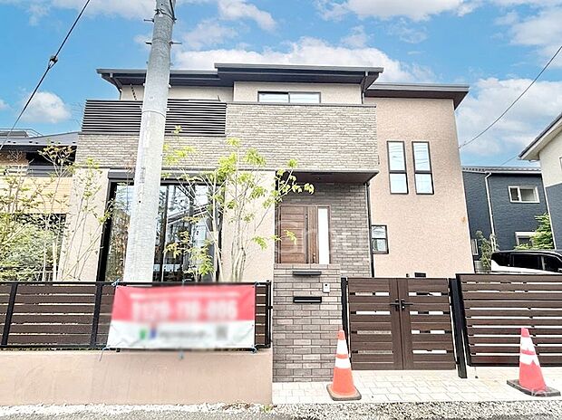 洗練された外観、上質な住空間が広がる室内は永く安心して過ごせる住居です。 