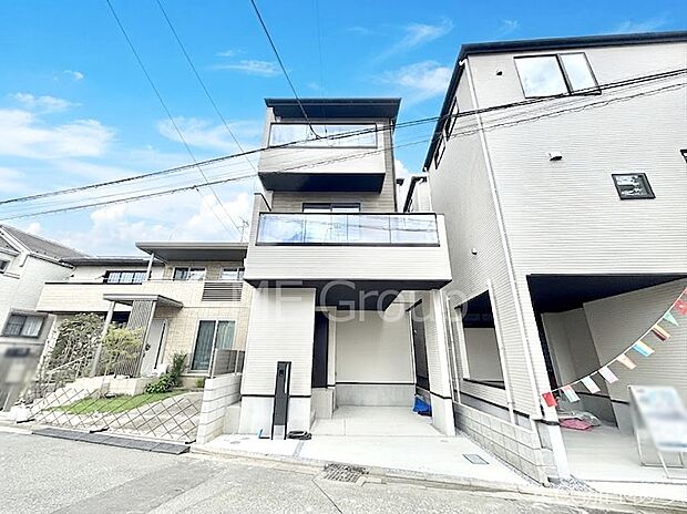 洗練された外観、上質な住空間が広がる室内は永く安心して過ごせる住居です。