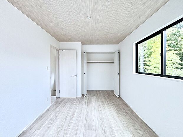 子供部屋にもおすすめな収納スペースたっぷりの居室