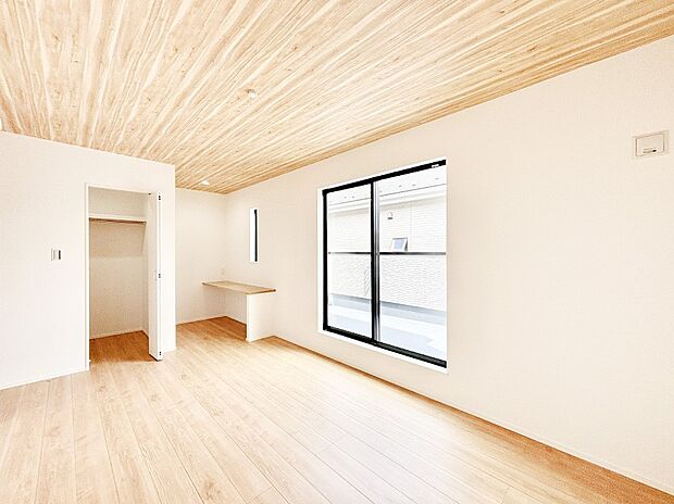 WIC&カウンター付きのお部屋で充実したプライベート時間を過ごせます。