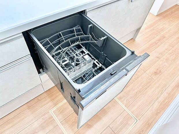 面倒なお片づけは食洗機にお任せ！家事の負担が減って、時間にも気持ちにもゆとりができます。