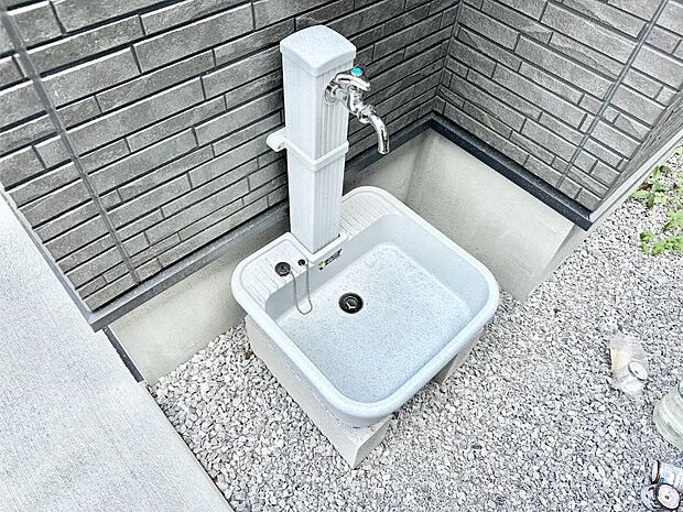 ガーデニングやお掃除に便利な外水栓