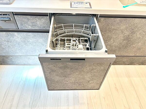 面倒なお片づけは食洗機にお任せ！家事の負担が減って、時間にも気持ちにもゆとりができます。