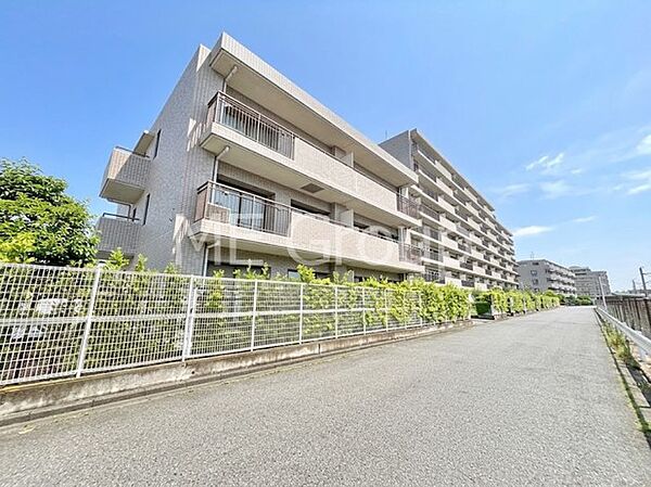 溢れる陽光でご家族の笑顔も輝く