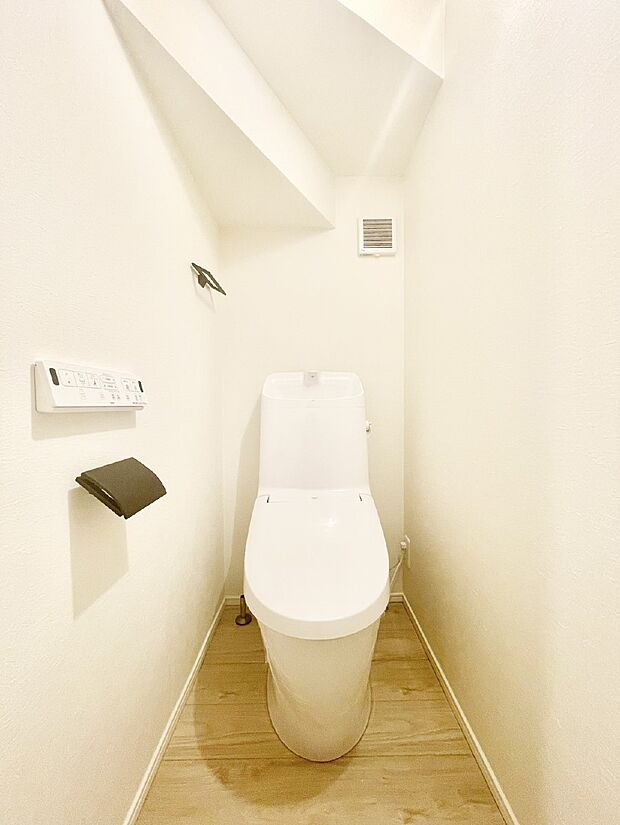 トイレは温水洗浄機能付き