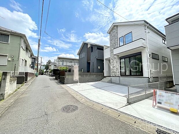 前面道路はきちんと整備されています