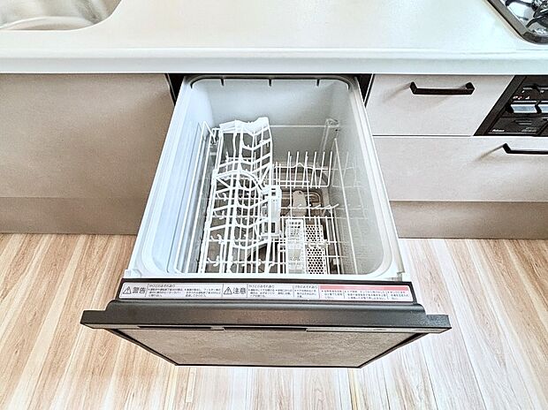 面倒なお片づけは食洗機にお任せ!家事の負担が減って、時間にも気持ちにもゆとりができます。